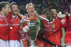 巴塞罗那防线支柱什琴斯尼：扑救英雄，球队领袖风采