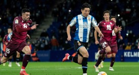 拜仁慕尼黑欧冠小组赛2-0胜巴塞罗那，萨内进球诺伊尔神扑